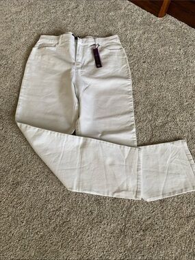 Gloria Vanderbilt White Straight-Leg Jeans